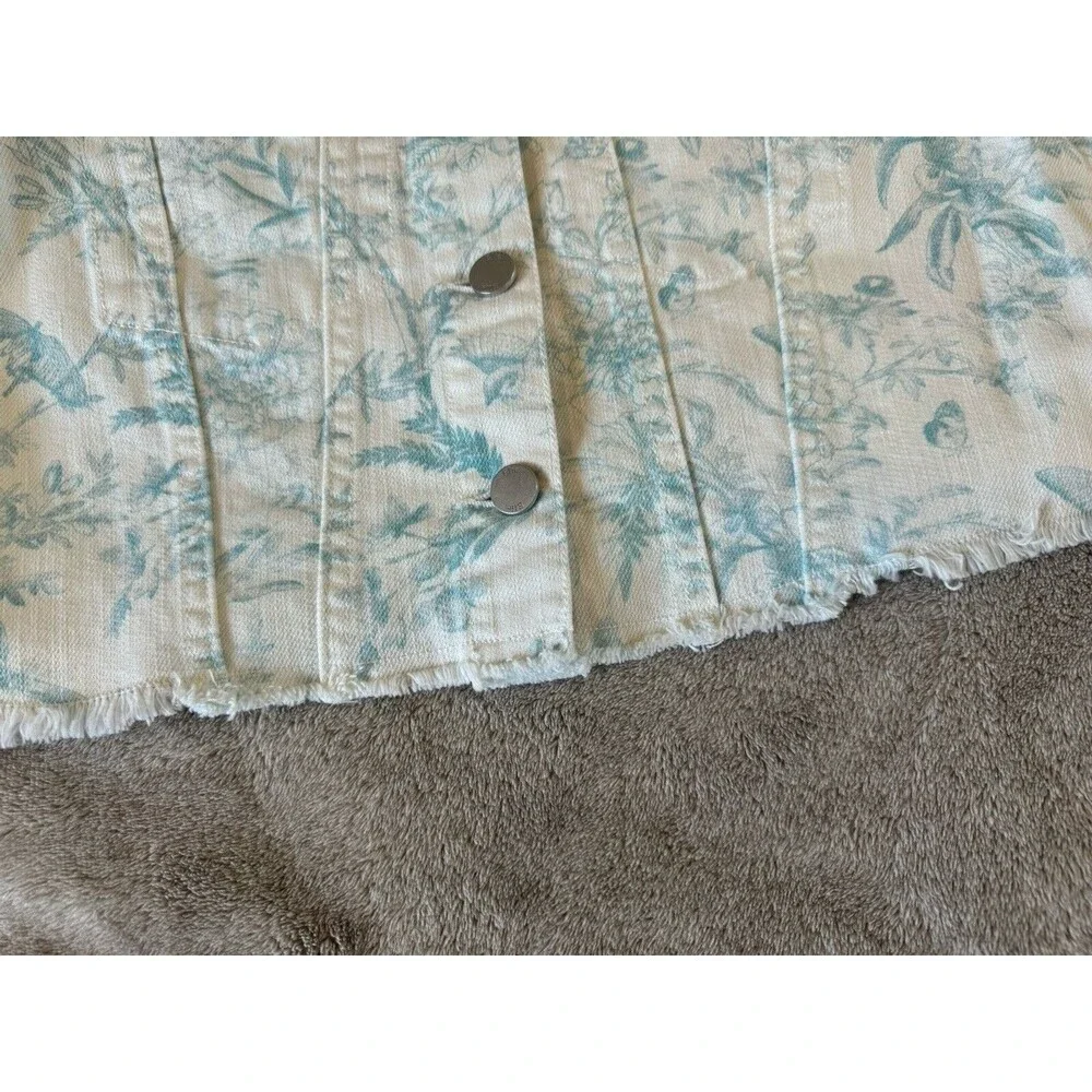 ELIE TAHARI Floral Denim Jacket Cropped Raw Hem White Blue Size M Cotton - Picture 15 of 16